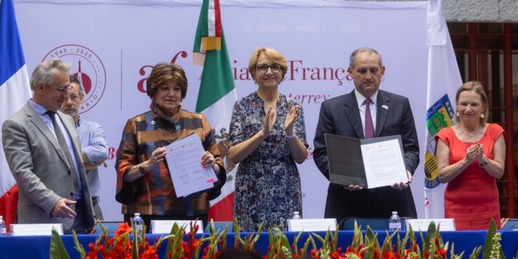 Impulsarán el idioma francés en escuelas normales de Nuevo León