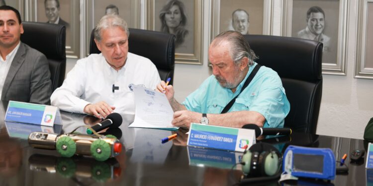 Firman convenio para mejorar servicio de Agua y drenaje en San Pedro