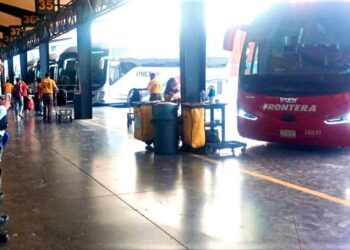 Detienen en la central a hombre buscado en SLP