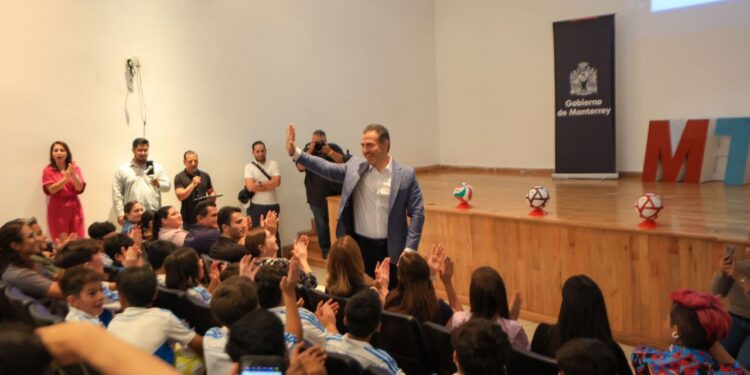 Premian a ganadores de Copa colegial