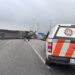 Cierran carretera a Saltillo por volcadura de tráiler