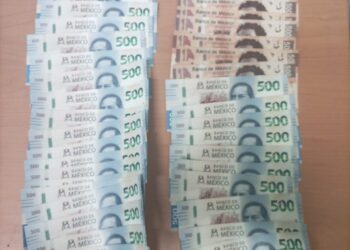 Detienen a dos en Salinas Victoria por posesión de billetes falsos