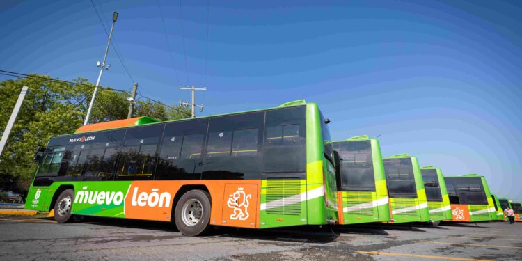 Arranca Samuel García nueva ruta intramunicipal en Cadereyta