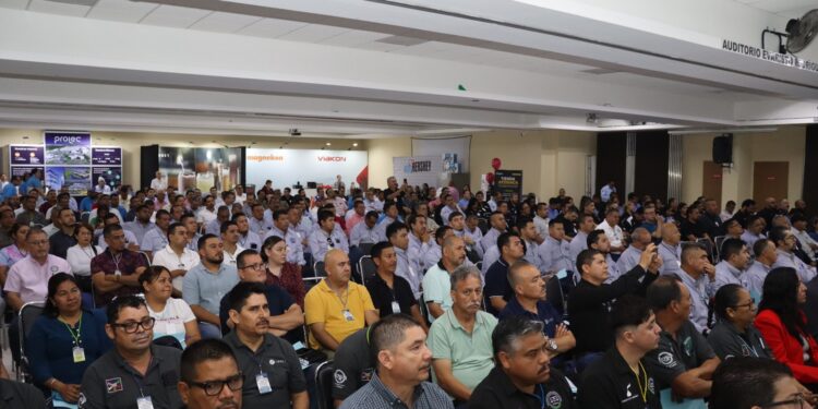 Nuevo León fortalece la capacitación laboral