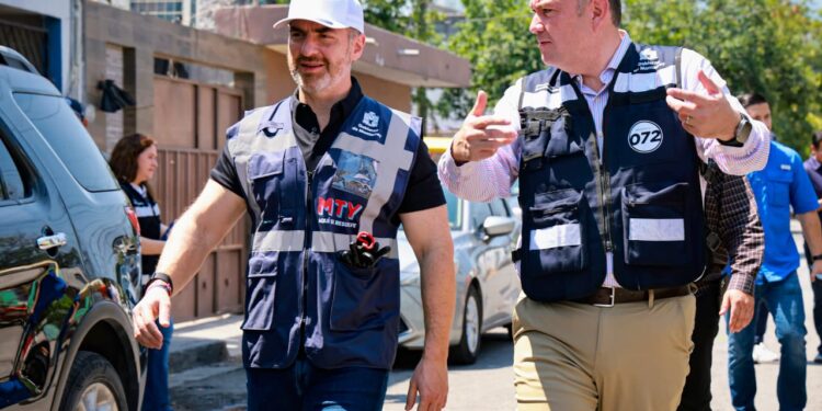 Gobierno de Monterrey realiza operativo integral de servicios