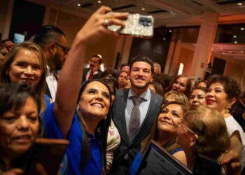 Nuevo León celebra a sus docentes