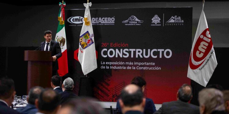 Nuevo León lidera obra pública en México