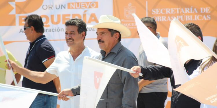 Mejoraran la movilidad en Pesquería con obras de pavimentación