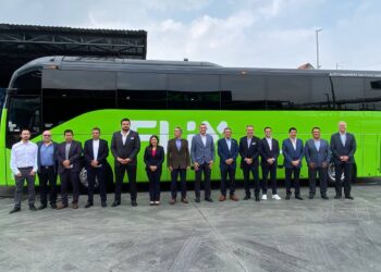 Aumenta conectividad de NL vía terrestre