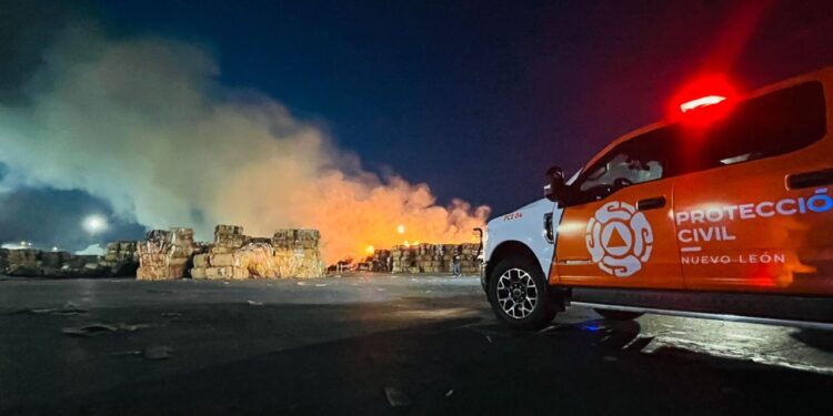 Consume incendio cartonera en Guadalupe