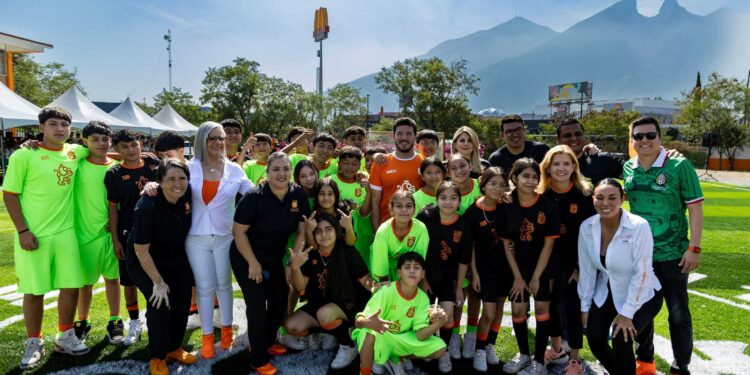 Arranca Samuel García Mundialito Escolar 2025