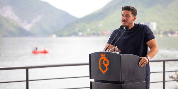 Entrega Samuel nuevo malecón en Presa La Boca