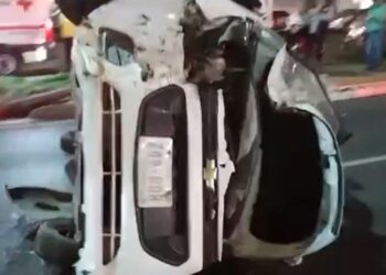 Deja choque entre vehículo y motociclista un lesionado