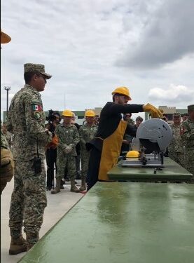 Encabeza Samuel destrucción de armas decomisadas