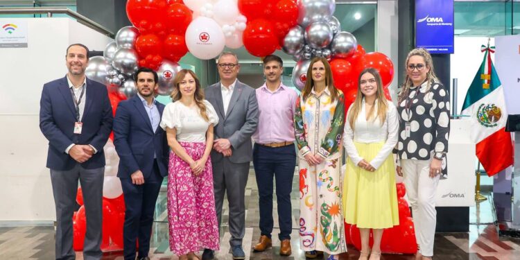 Nuevo León y Air Canadá consolidan ruta aérea