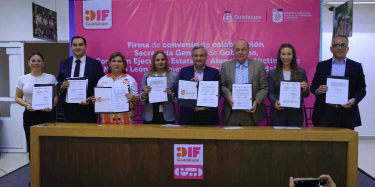 Firman convenio para fortalecer atención a víctimas