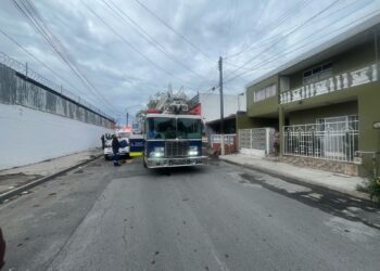 Dos intoxicados tras incendio de vivienda en San Nicolás 