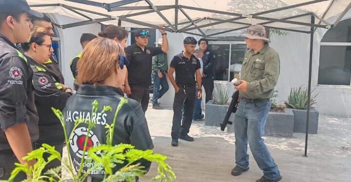 Capacitan a Jaguares para avistamiento de osos