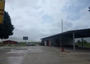 Se registran lluvias en NL