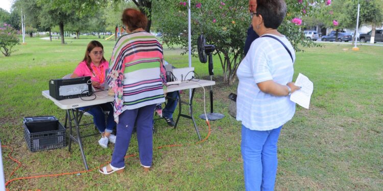 Llevan brigadas de predial a las colonias de guadalupe