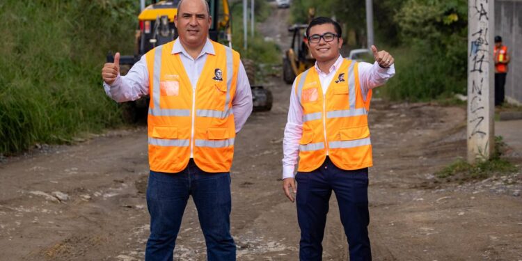 Inicia Félix Arratia obras para eliminar tiraderos clandestinos en Juárez