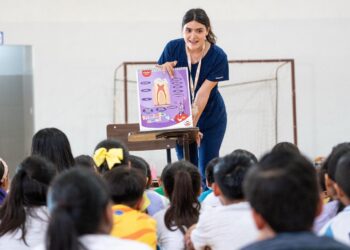Niñas y niños disfrutan del campamento “Veranito Juárez”