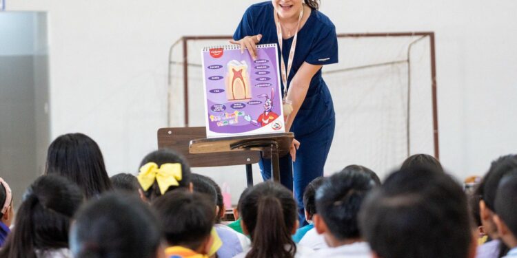 Niñas y niños disfrutan del campamento “Veranito Juárez”