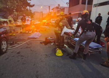Fallecen dos menores en incendio en San Pedro 