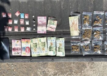 Persecución en Monterrey deja dos detenidos con droga