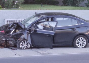 Joven pierde el control y se estrella en el Bulevar Antonio L. Rodríguez