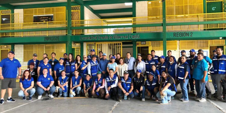 Inicia San Nicolás brigadas de limpieza en escuelas públicas