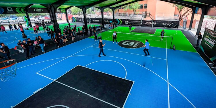 Apodaca rehabilita canchas deportivas con material de primer nivel