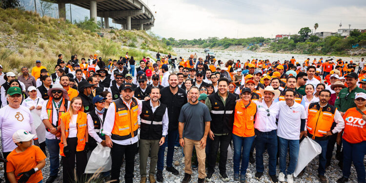 Leones en Acción x el Río