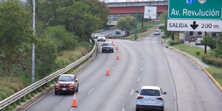 Mantendrán carril reversible emergente en Morones Prieto