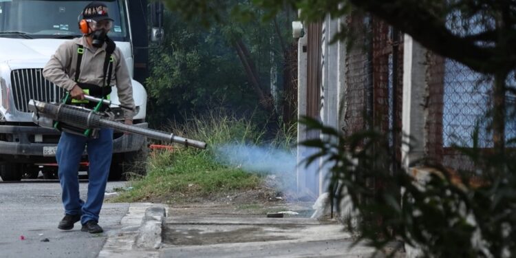 Cadereyta inicia campaña contra dengue, zika y chikungunya