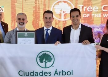 Recibe Monterrey distintivo mundial “Ciudad Árbol”