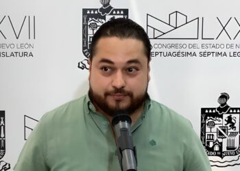 Propone uniformes gratuitos para deportistas municipales