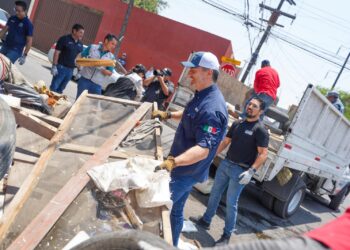 Llevan operativo de descacharrización a la colonia Topo chico