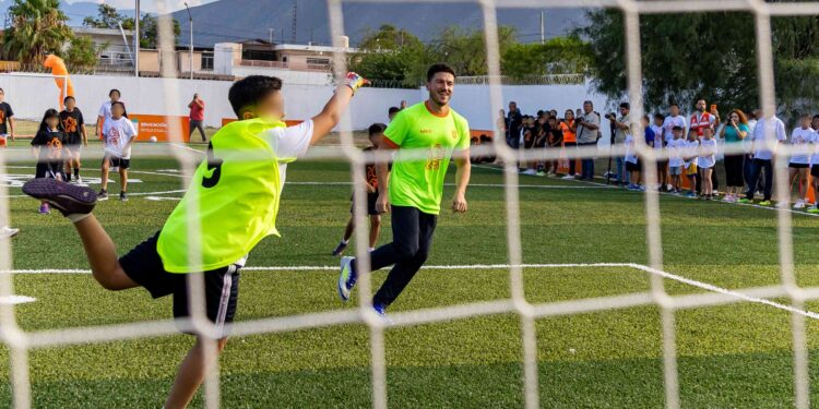 Lleva Samuel mundialito a Escobedo