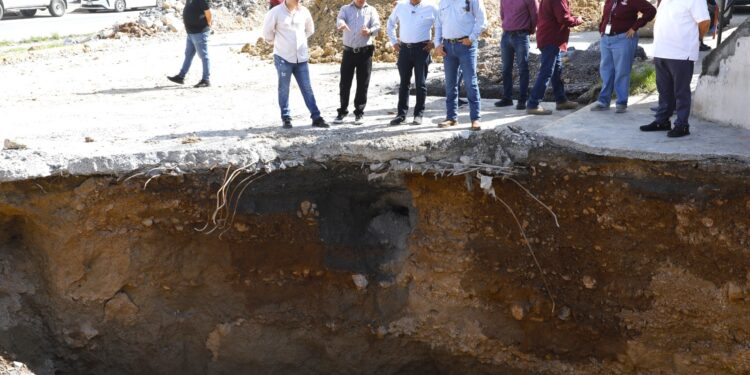 Refuerzan obras de mejoramiento urbano en Escobedo