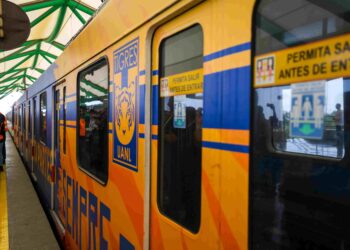 Presenta Gobernador vagón Tigres