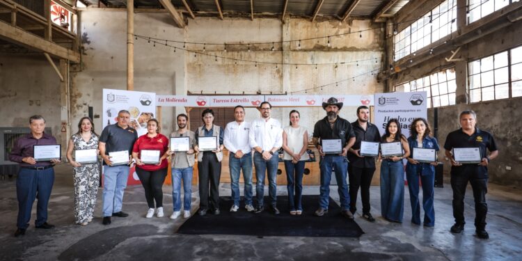 Avanza pavimentación de La Cieneguilla en Santiago