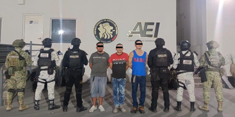 Detienen a tres, traían un arma y más de 200 dosis de droga