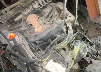 Muere hombre tras volcar razer en Santiago 