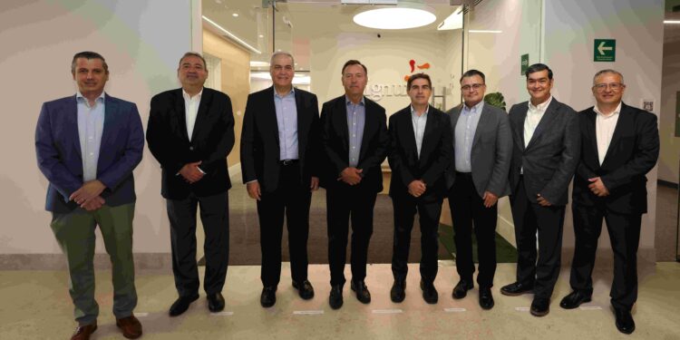 Xignux inaugura centro de innovación en Monterrey