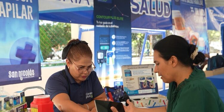 Llevan servicios de salud gratuitos a la colonia Nicolás Bravo