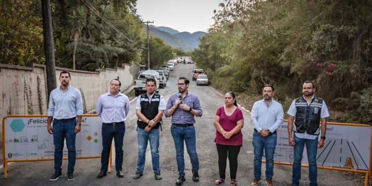 Arrancan obra de pavimentación en Camino a Santa Tais