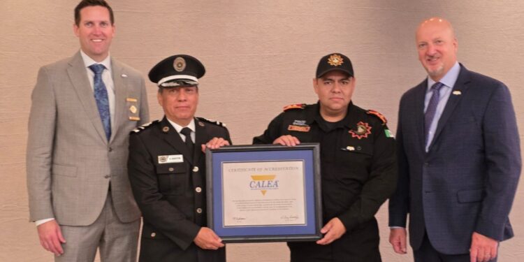 Refrenda Fuerza Civil acreditación internacional CALEA