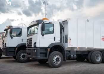 Entregan camiones recolectores de basura en Pesquería