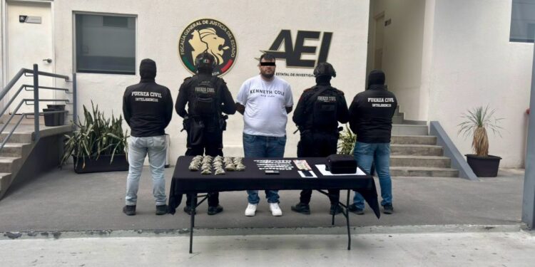 Cae hombre por robos en carretera en Monterrey